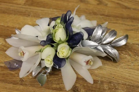 Boutonniere or corsage